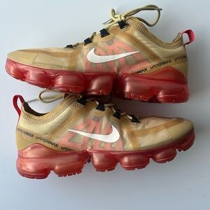 Nike Kids VaporMax Red and Tan Sneakers size 7.5